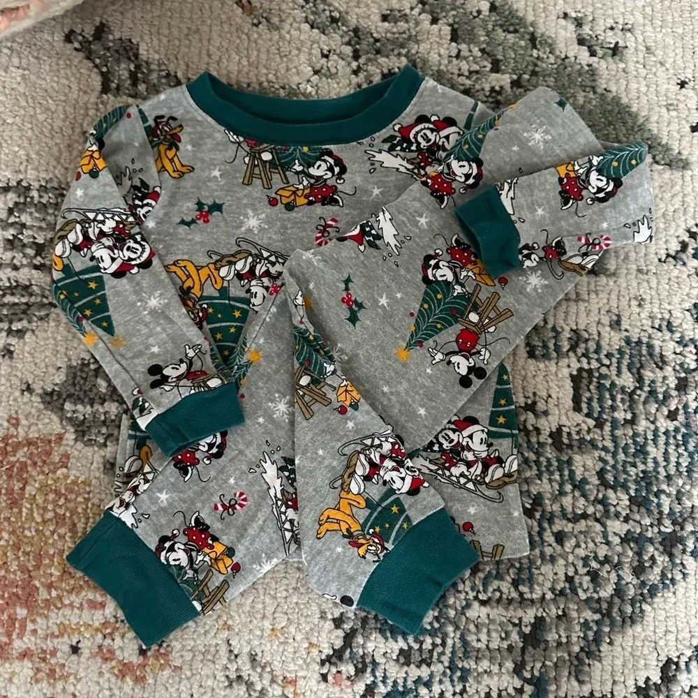 Disney 18 Month Mickey Minnie Mouse Holiday Pajama Set Long Sleeves Snug Fit